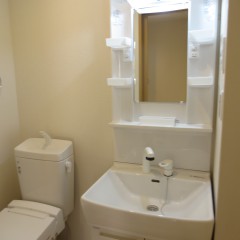 トイレと洗面が同室の部屋もあります。